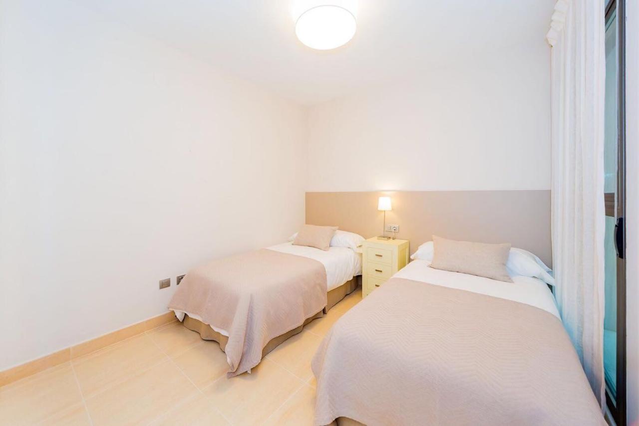 Шикарная Квартира На Первой Линии -Luxury Apartment On The First Line Sea トレビエハ エクステリア 写真