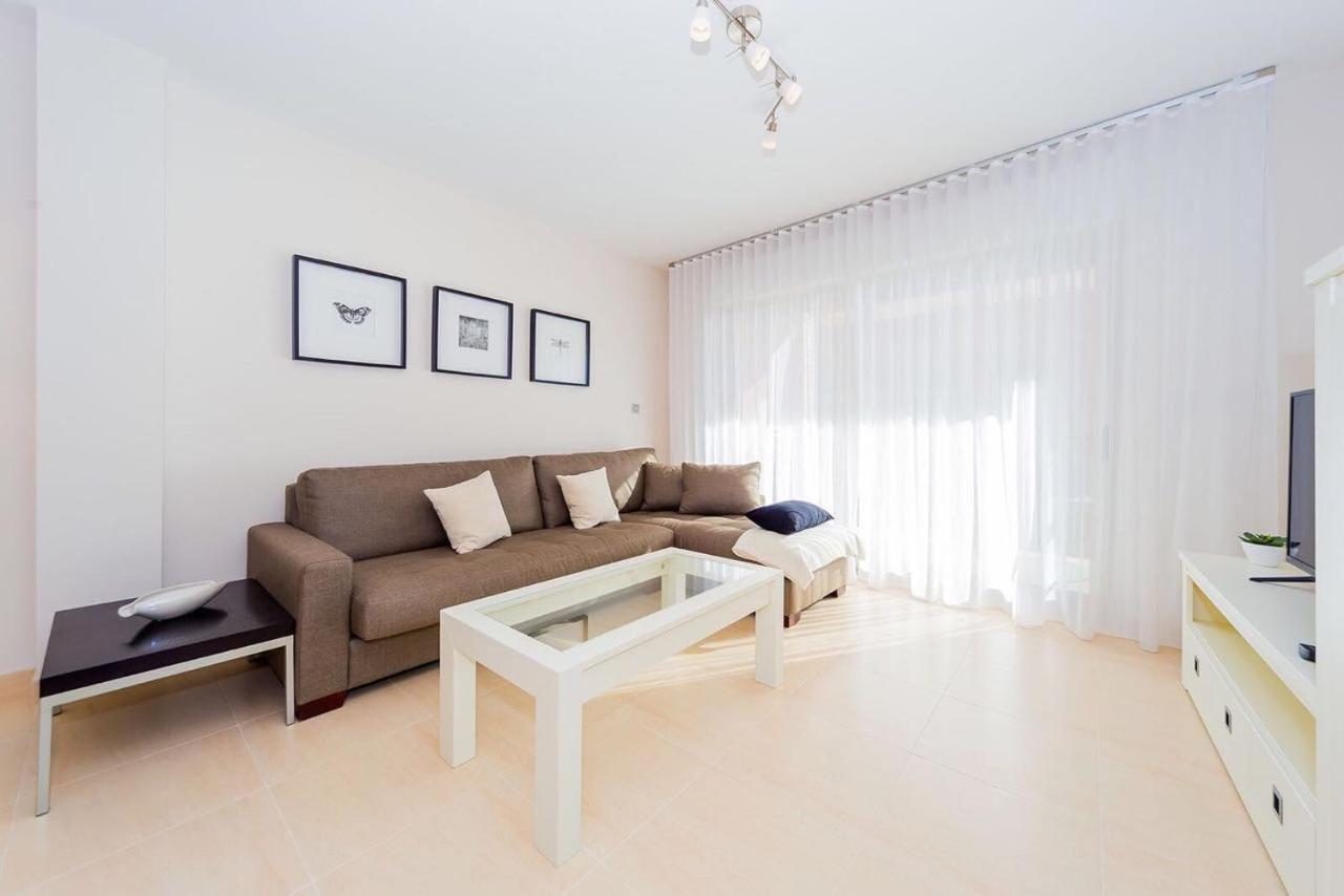 Шикарная Квартира На Первой Линии -Luxury Apartment On The First Line Sea トレビエハ エクステリア 写真