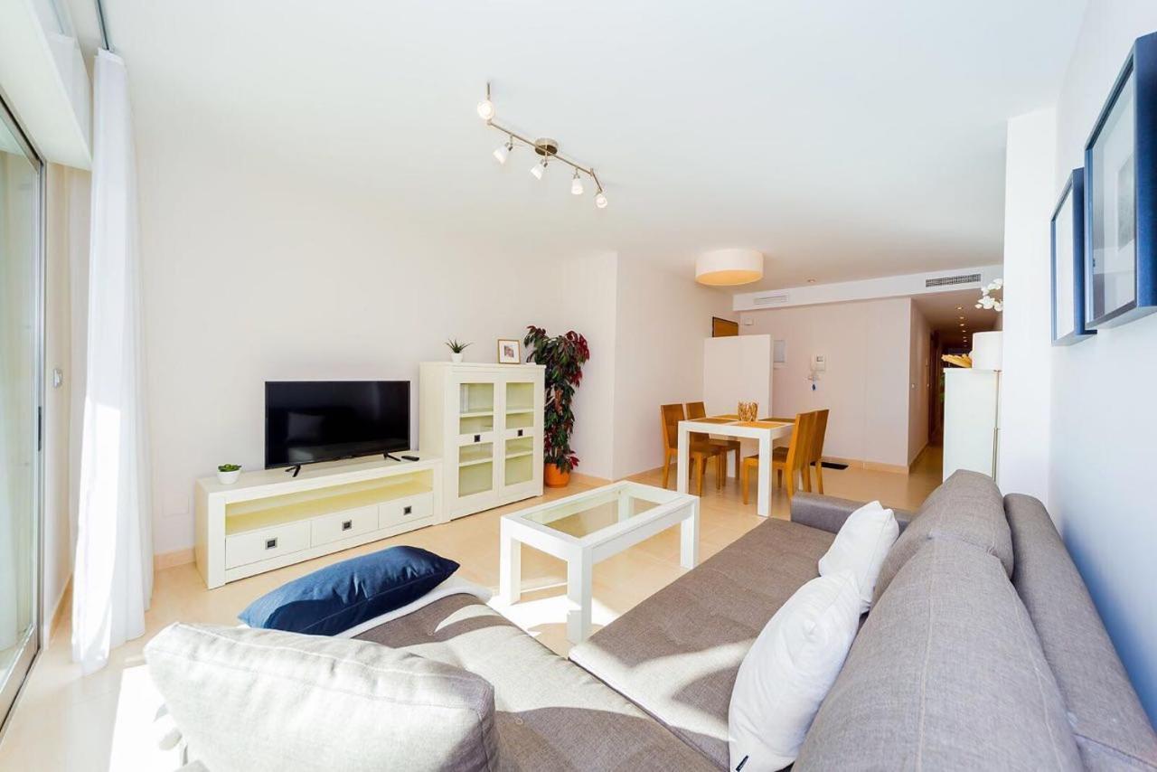 Шикарная Квартира На Первой Линии -Luxury Apartment On The First Line Sea トレビエハ エクステリア 写真