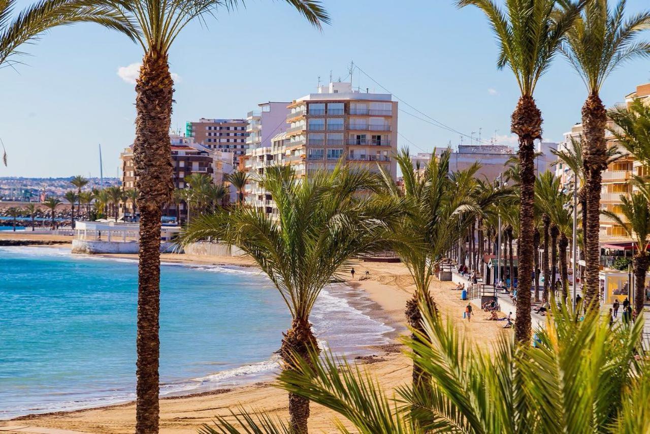 Шикарная Квартира На Первой Линии -Luxury Apartment On The First Line Sea トレビエハ エクステリア 写真