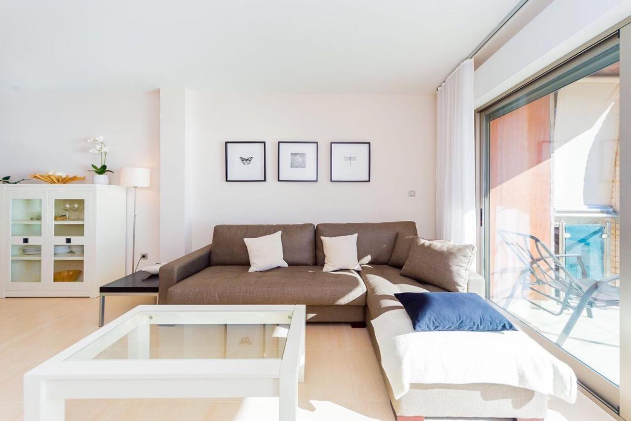 Шикарная Квартира На Первой Линии -Luxury Apartment On The First Line Sea トレビエハ エクステリア 写真
